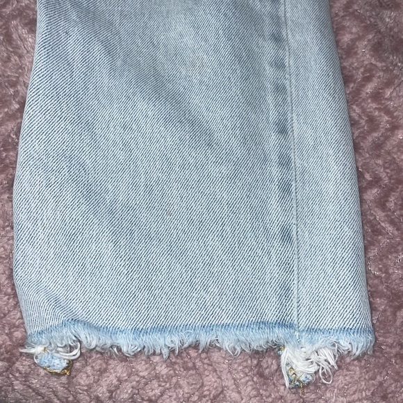 Light wash, distressed jeans, size 25 - Picture 3 of 8